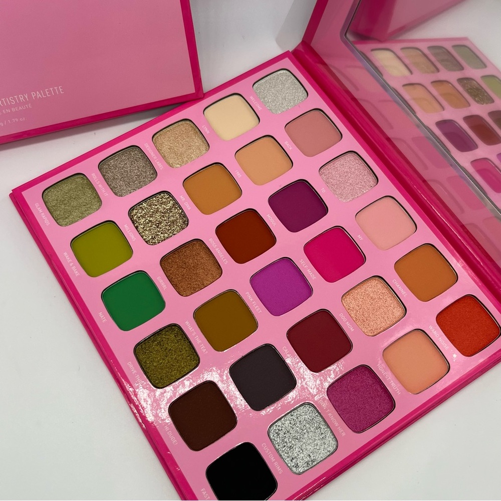 Discontinued Jeffree Star Morphe X Jeffree Star Artistry Eyeshadow Palette